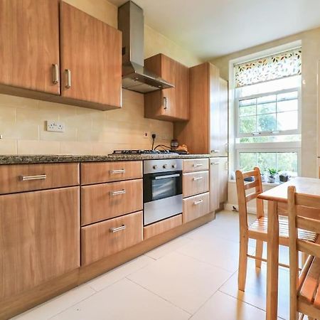 Spacious 4 Bed Flat Near London 02 Arena Greenwich Bagian luar foto