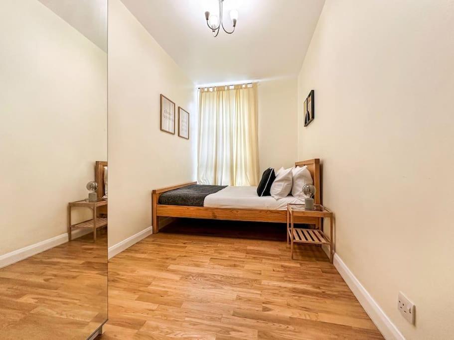 Spacious 4 Bed Flat Near London 02 Arena Greenwich Bagian luar foto