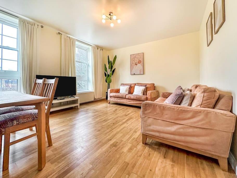 Spacious 4 Bed Flat Near London 02 Arena Greenwich Bagian luar foto