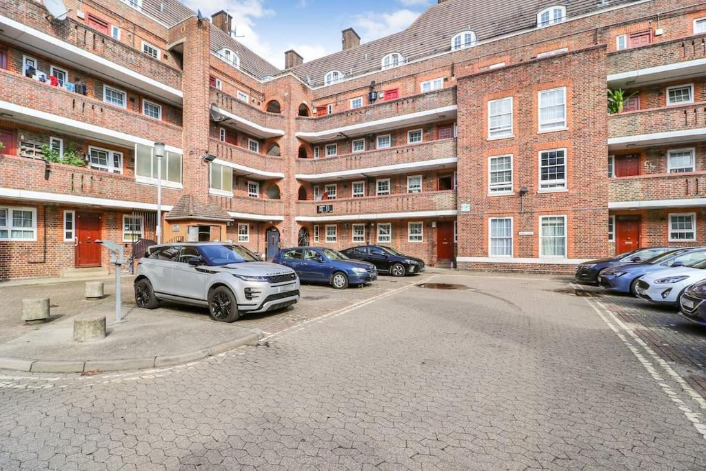 Spacious 4 Bed Flat Near London 02 Arena Greenwich Bagian luar foto