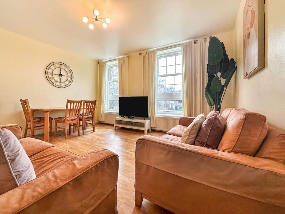 Spacious 4 Bed Flat Near London 02 Arena Greenwich Bagian luar foto
