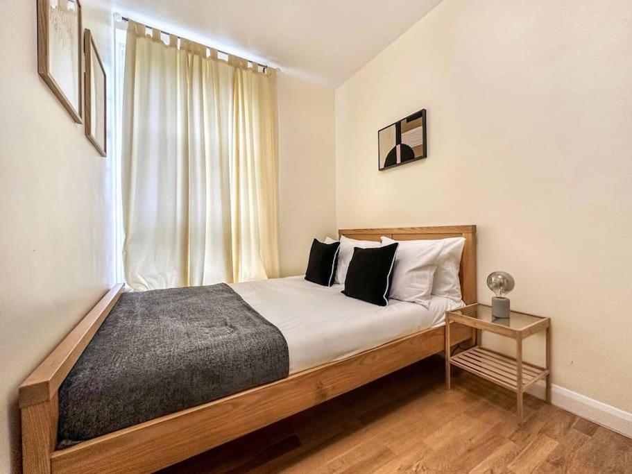 Spacious 4 Bed Flat Near London 02 Arena Greenwich Bagian luar foto